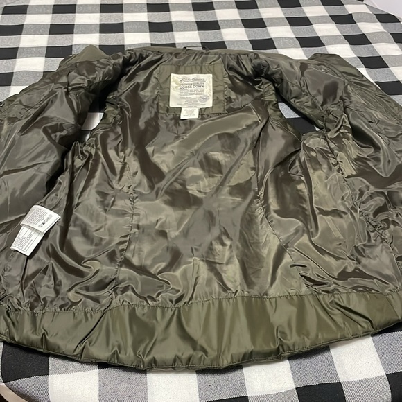 Eddie Bauer Premium Goose Down Quilted Puffer Vest Medium Zip Pockets Brown - Picture 10 of 16